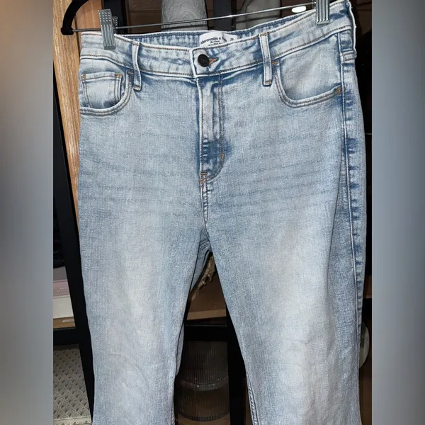 Abercrombie Ultra High Rise Flare Jeans denim pants light wash waisted groovy - Image 5
