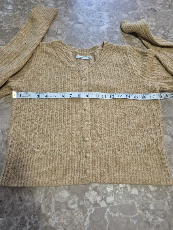 Abercrombie & Fitch Camel Ribbed Button-Front Cropped Cardigan Medium - Image 6