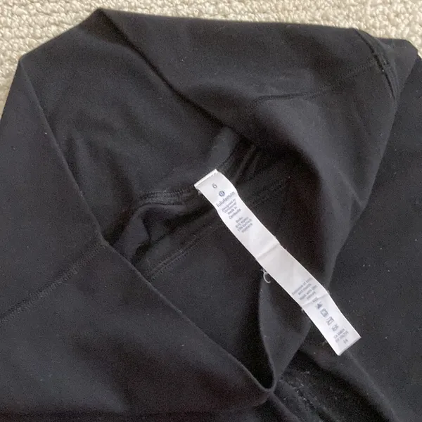 Lululemon Align HR Pant 25” Black 2017 Version Leggings High Rise Nulu Size 6 - Image 4