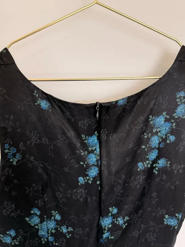 Vintage 90s Black Satin Sleeveless Mini Side Slit Dress with Blue Floral Pattern - Image 4