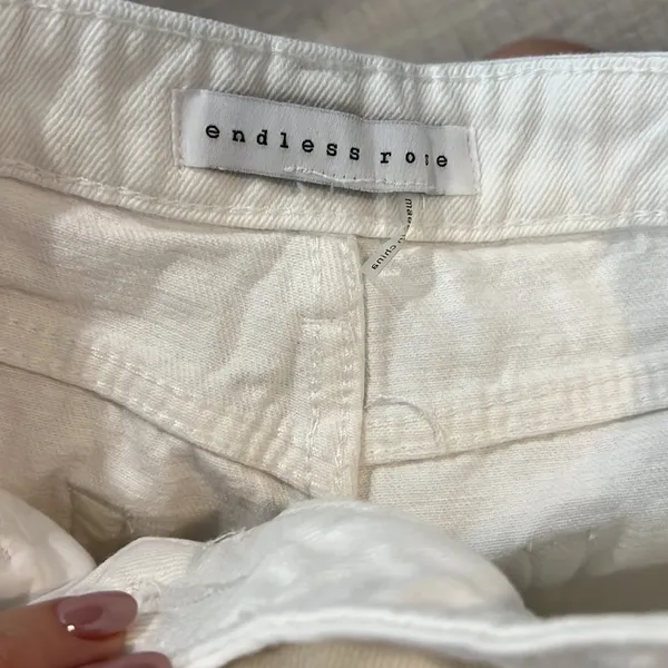 VICI DOUGHERTY WHITE DENIM SKORT - Image 5