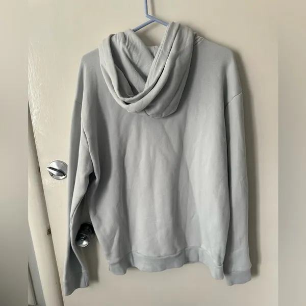 Hollister Light Gray Sweatshirt - Image 2