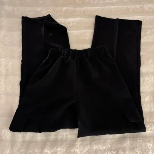 Women’s Black Cargo Lightweight Straight Pants Size XS - Image 2