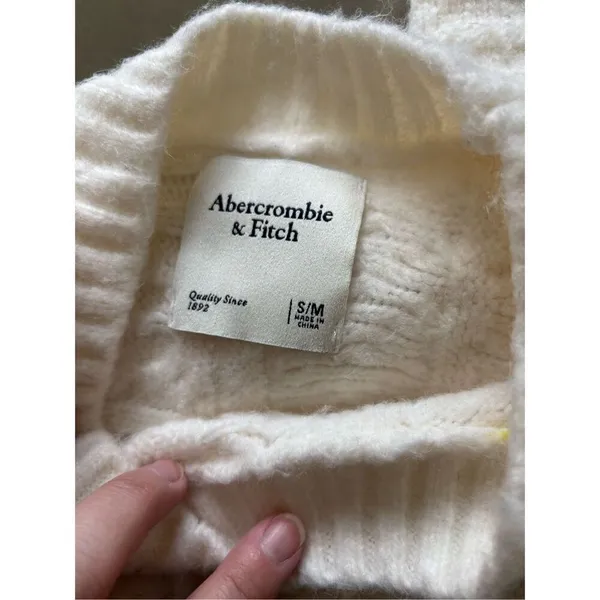 Abercrombie & Fitch Cable Knit Crewneck Sweater S/M Cream Chunky Knit - Image 2
