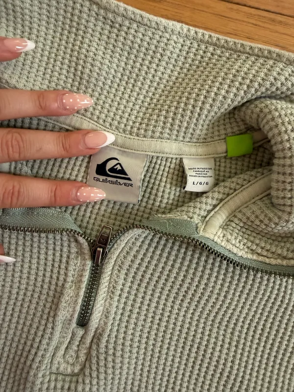 Quicksilver Sweatshirt - Image 3