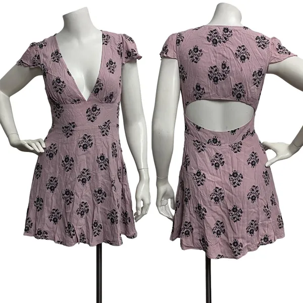 Sunday Best‎ Women's Sz 4 Lilac Floral Print Mini Dress Cap Sleeve Keyhole Back - Image 2