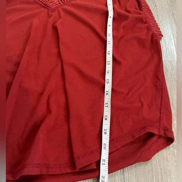 Free People Movement Run Around Tee Red ~ Size Small - Image 11