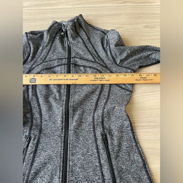 lululemon athletica Gray Jacket - Image 5