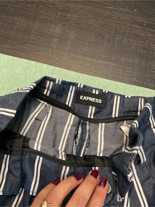 Express High Rise Wide Leg Striped Pants Size 6S Blue White - Image 3