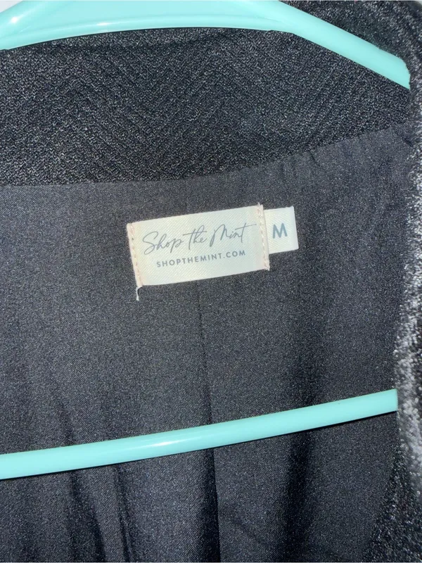 New Mint Julep Boutique Black Women's Zip-Front Coat - Image 2