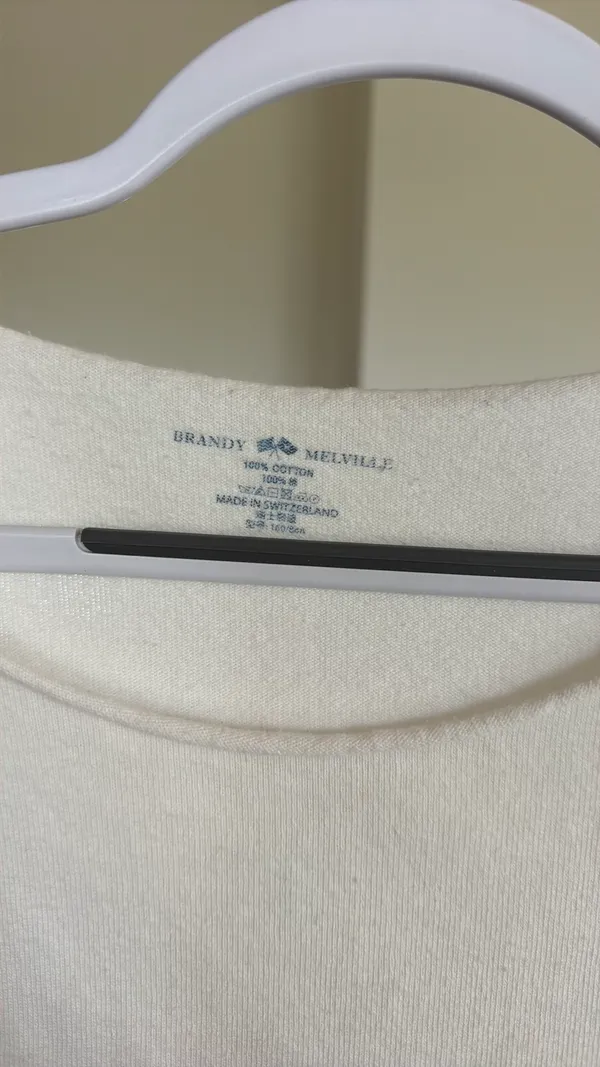 Brandy Melville Top Crop White Long Sleeve - Image 3
