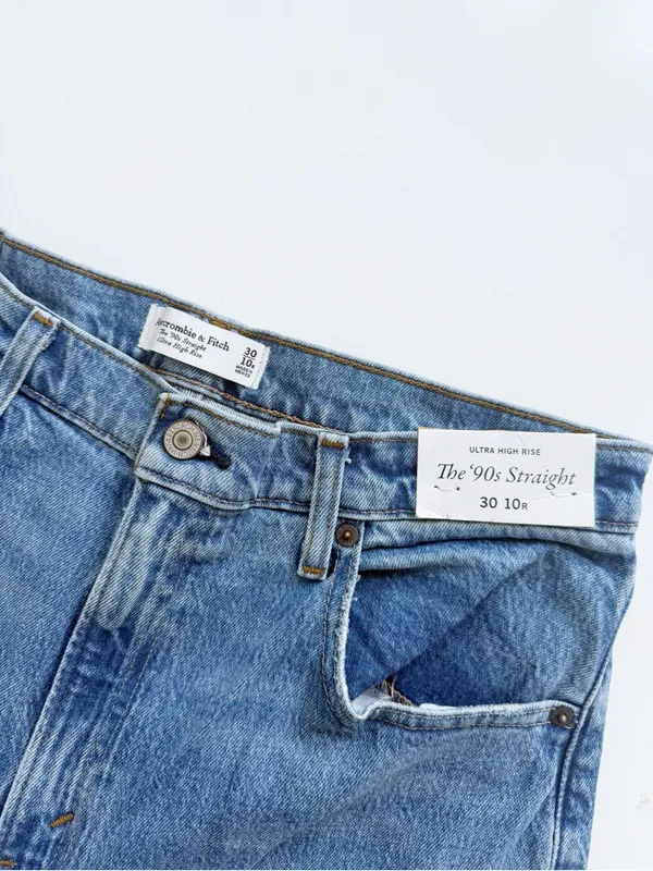 NWT Abercrombie & Fitch The 90’s Straight Ultra High Rise Jeans Size 30/10 - Image 5