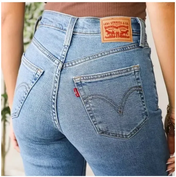 Levis Ribcage Straight Ankle Jeans size 25 - Image 2