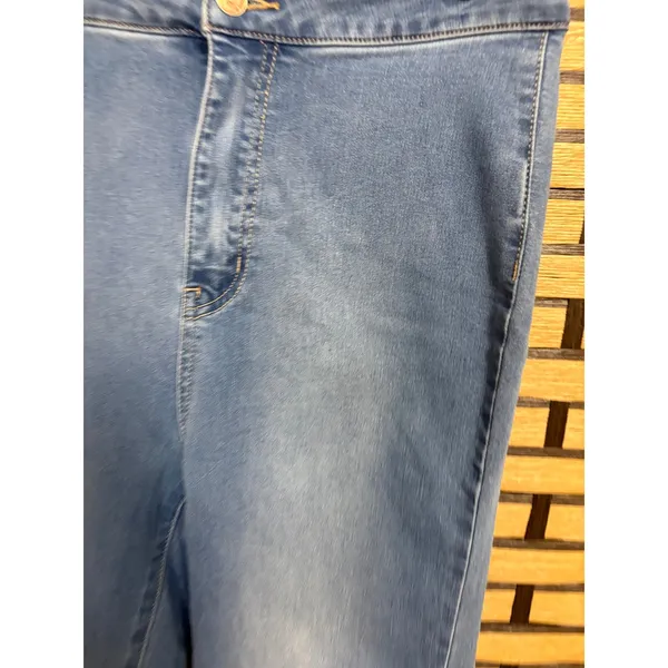 We‎ The Free Crop Jeans Size 29 - Image 4