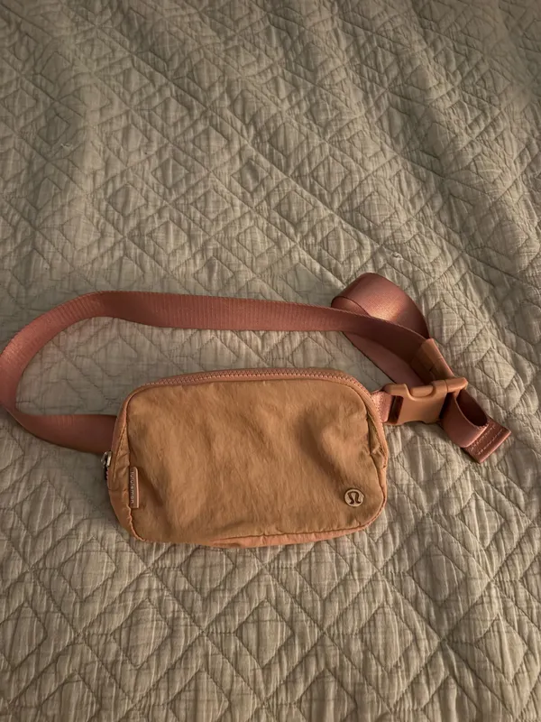 Lululemon Belt Bag - Image 4