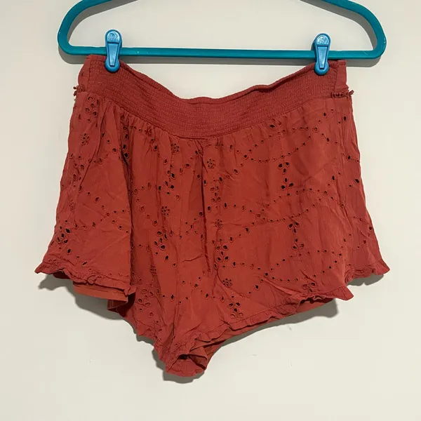 American Eagle red terracotta stretchy pull on shorts - Image 5