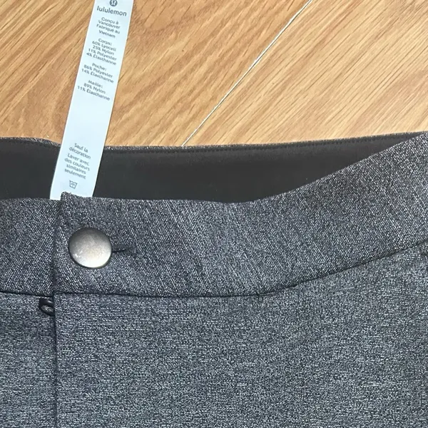 Women’s 6 LuLuLemon athletic button up pants grey - Image 5