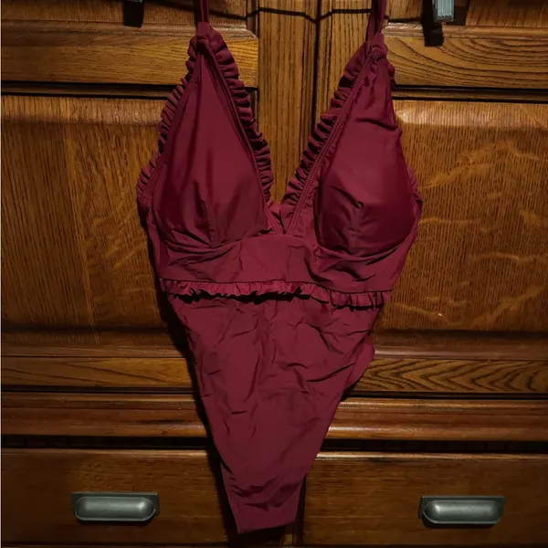 Cupshe Burgundy Ruffled One-Piece Swimsuit - Image 4