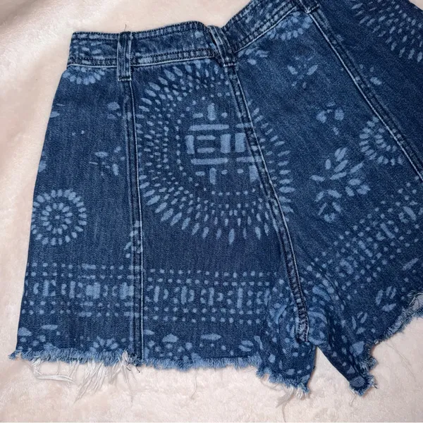 Free People We the Free Amelie Printed A-Line Denim Jean Shorts Size 27 - Image 7
