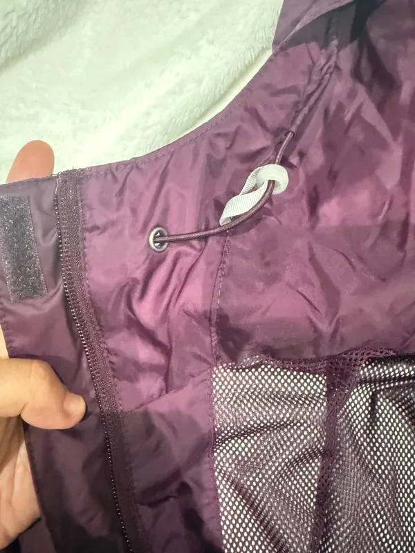 Women Columbia rain jacket small - Image 11