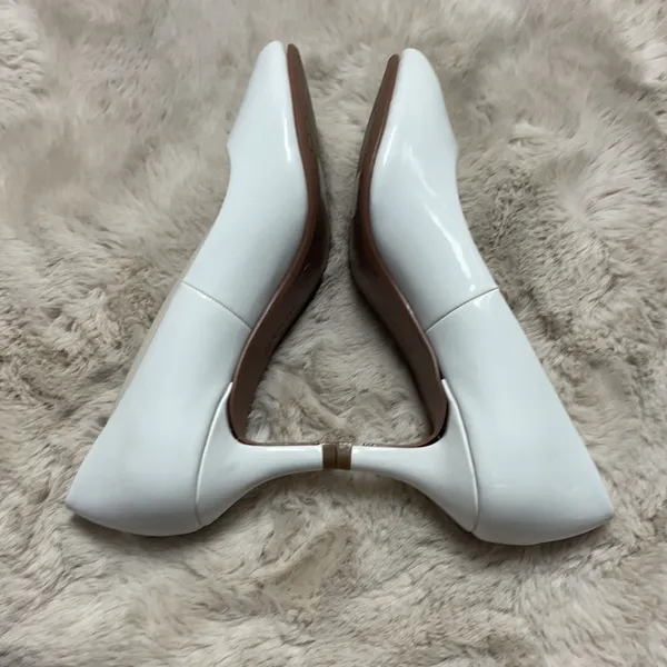 Forever 21 White Heels Size 6 - Image 6