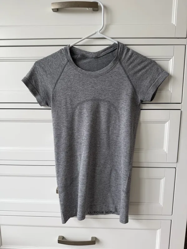 Lululemon grey short sleeve swiftly tech - Image 2