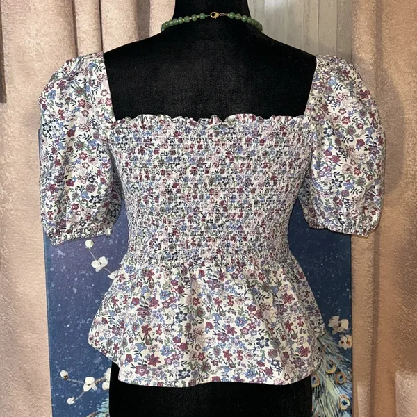 Size M Floral Cropped Blouse - Image 6