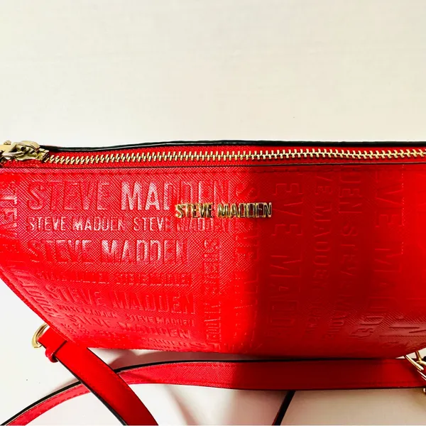 Steve Madden Red Logo Crossbody Bag NWOT 9” x 6” x 4” - Image 8