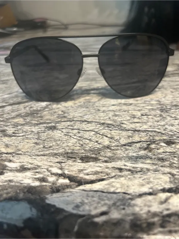 Quay Australia Black Aviator Sunglasses with Smoke Lenses Vivienne NWOT - Image 8