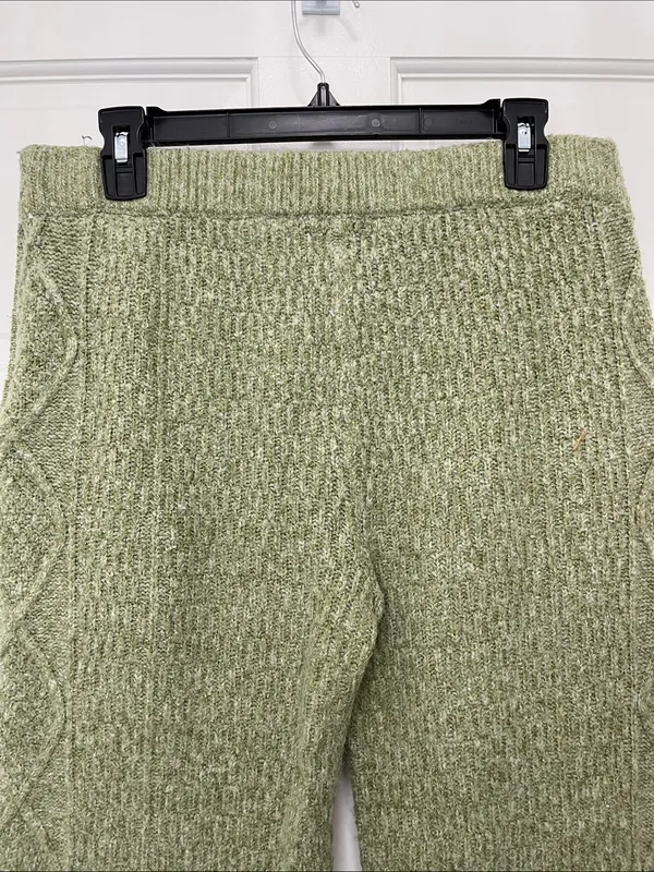 Universal Threads Olive Green Wide Leg Cable Knit Pants - Size Medium - Image 2