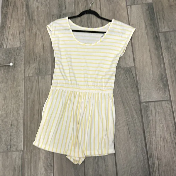Favorites yellow stripe romper White Size M - Image 3