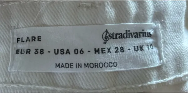 Stradivarius White Jeans Flare - Image 5
