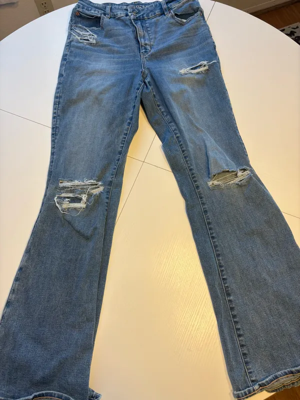 American Eagle Jeans - Image 2