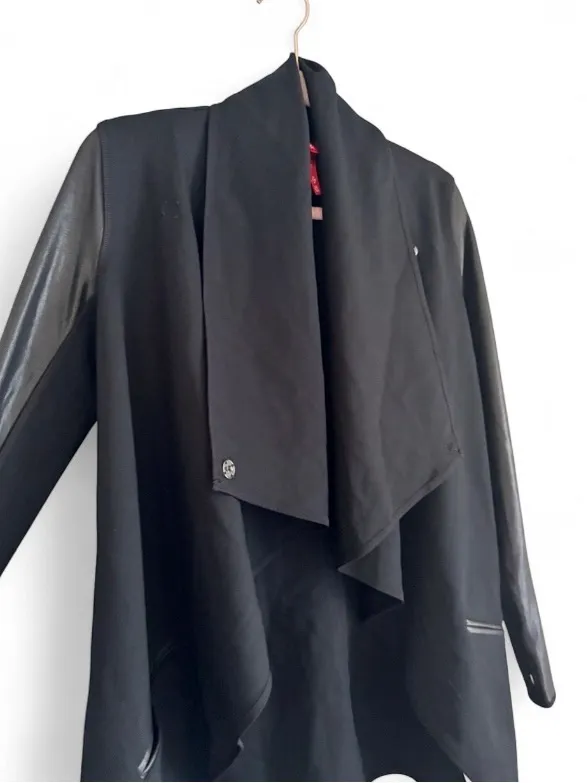 SPANX Point Drape-Front Black Faux Leather Trench Style Coat Blazer Size Small - Image 6