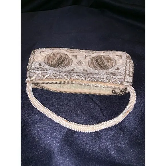 white‎ gold beaded floral bag 7"x4" - Image 4
