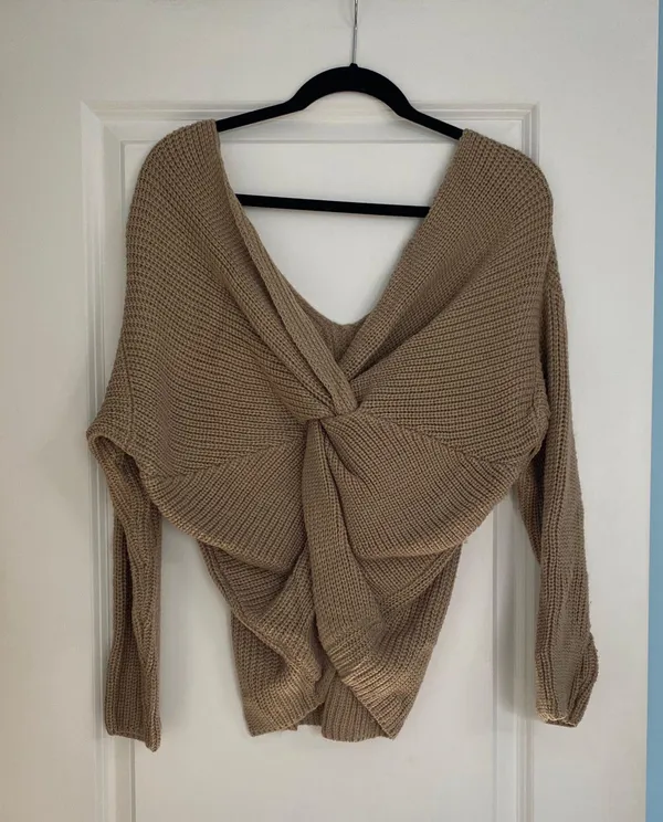 Vestique Beige Twist Back Sweater - Image 4