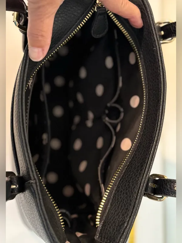 Classic Anne Klein Black Tote Handbag - Image 7
