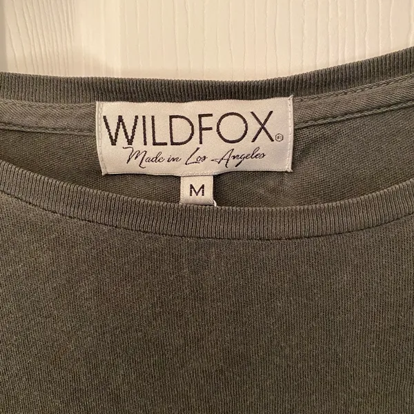 Wildfox Rawanda Rocks Women’s Grey Oversized Tee Shirt Size Medium - Image 8