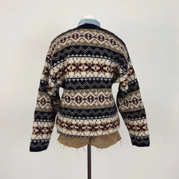 Vintage 80’s Abercrombie Pure Wool Fair-Isle Crewneck Knit “The Big Sweater” M - Image 4