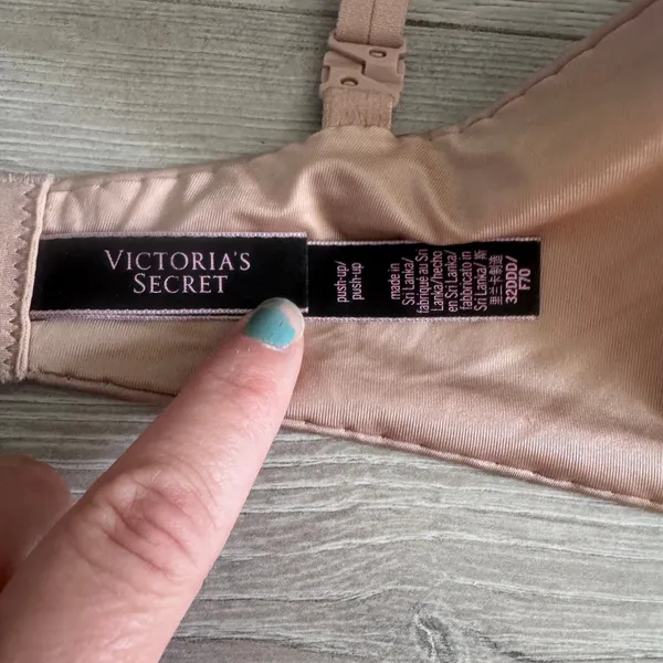 Victorias Secret Very Sexy Push Up Bra 32DDD Nude Rhinestone‎ Underwire Smooth - Image 5