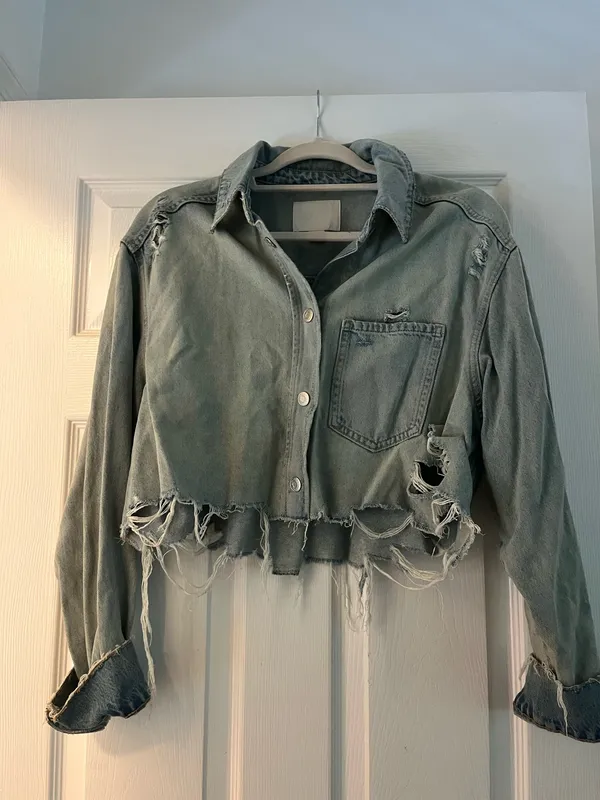 ZARA Jean Jacket Cropped Denim Distressed - Image 2