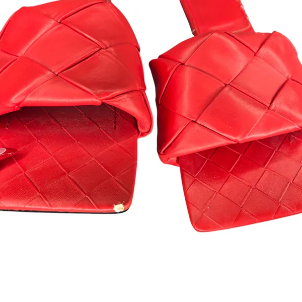 Red Square Toe Woven Sandals Womens Size: 8.5 *FLAWS* - Image 2