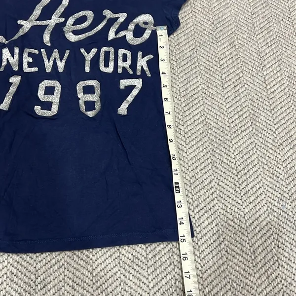 Aeropostale Navy Graphic Tee - Image 4