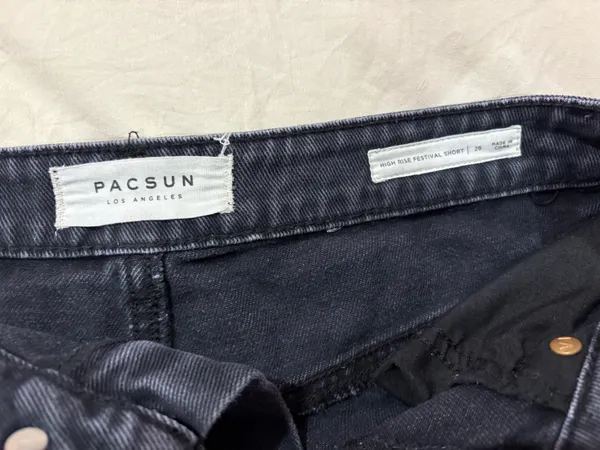 PacSun Black High Rise Festival Short Size 26 - Image 3