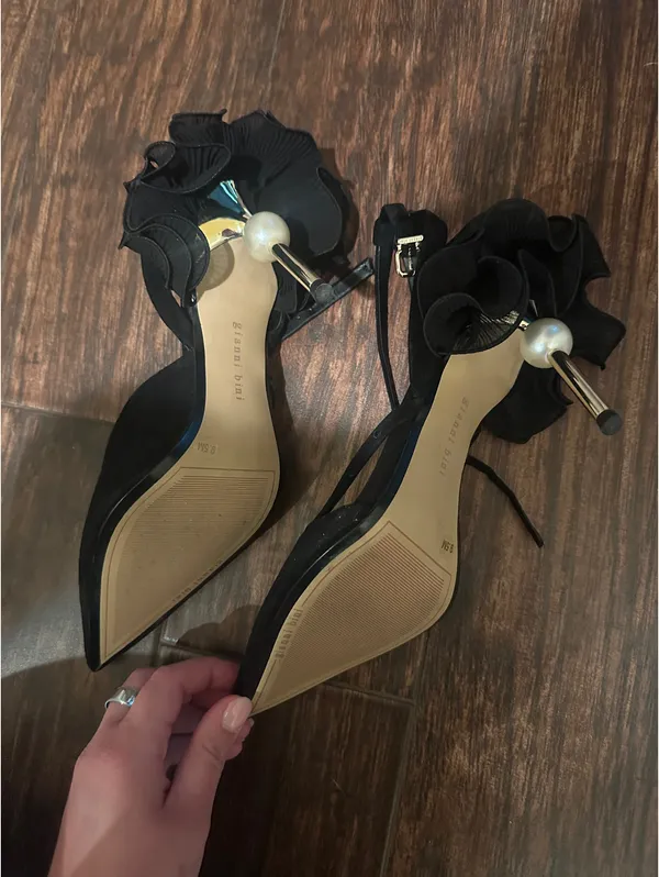 Gianni Bini Black Heels Women’s 9.5 closed toe - Image 3