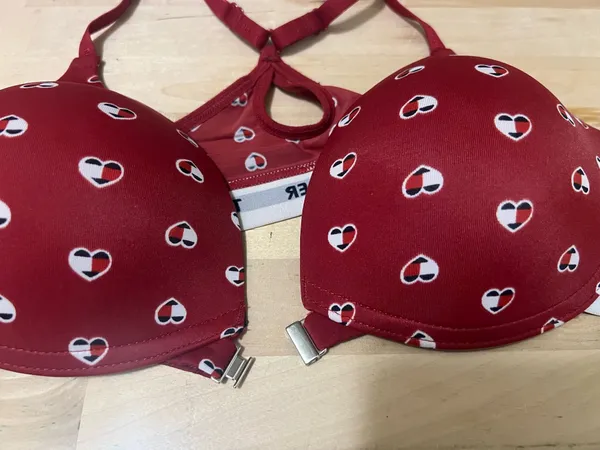 Tommy Hilfiger Red Hearts Front Open Push-Up Bra 36B - Image 2