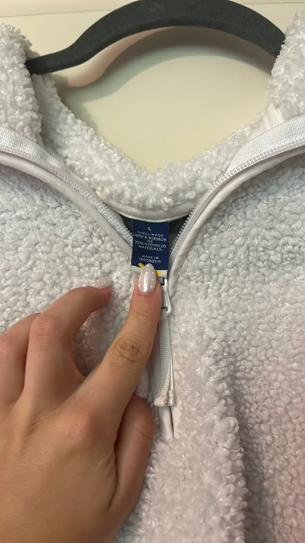 Old Navy Zip-Up Fleece Jacket - Image 3