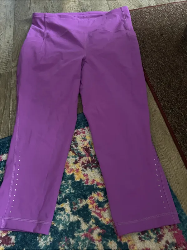 Lululemon purple cropped leggings size 12 - Image 3