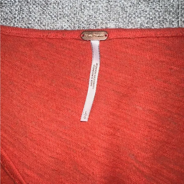 Free People Red Orange Flowy Top With Open Shoulders Size Large - Image 3