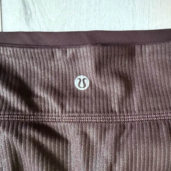 Lululemon Align Asymmetrical Espresso Compressive Ribbed Bra Shine size 8 - Image 6